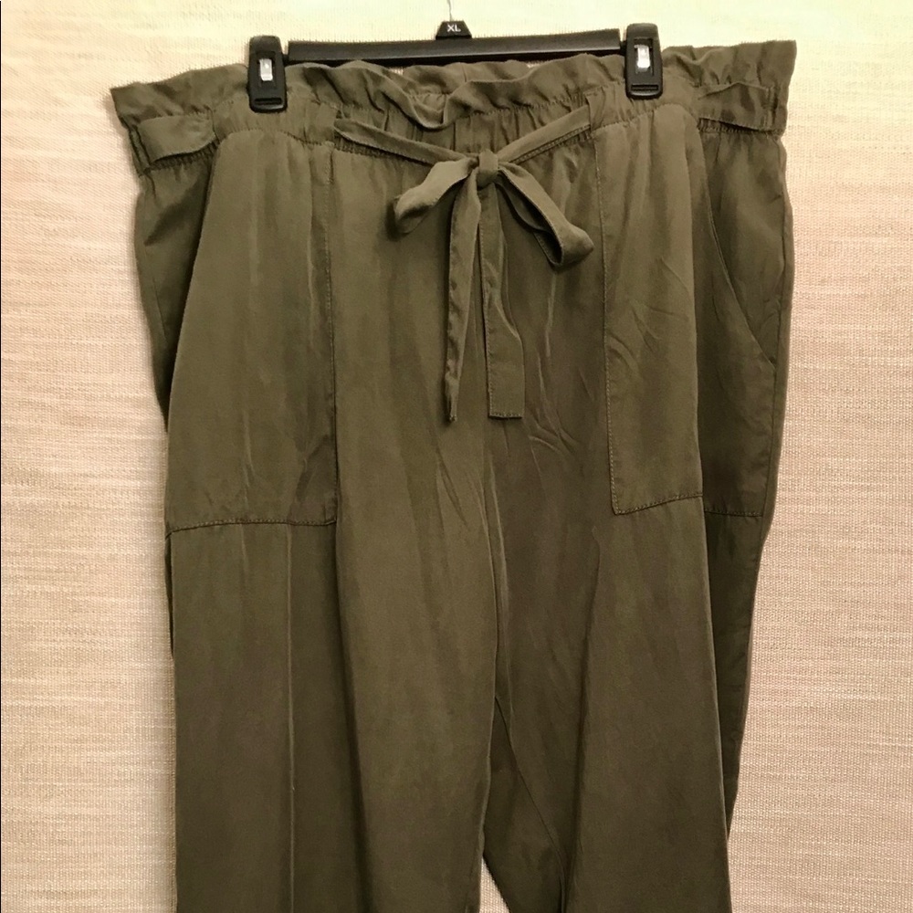 Olive Paper-bag Pants with Belt and Rolled Cuffs